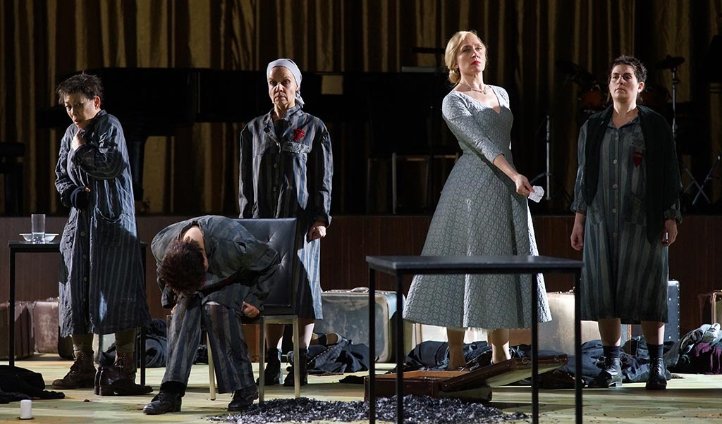 MiR – Passagierin, Noriko Ogawa-Yatake, Ilia Papandreou, Anke Sieloff, Hanna Dóra Sturludóttir, Papadreou