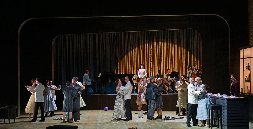 MiR – Die Passagierin, Ilia Papandreou, Kor-Jan Dusseljee, Hanna Dóra Sturludóttir, Ensemble