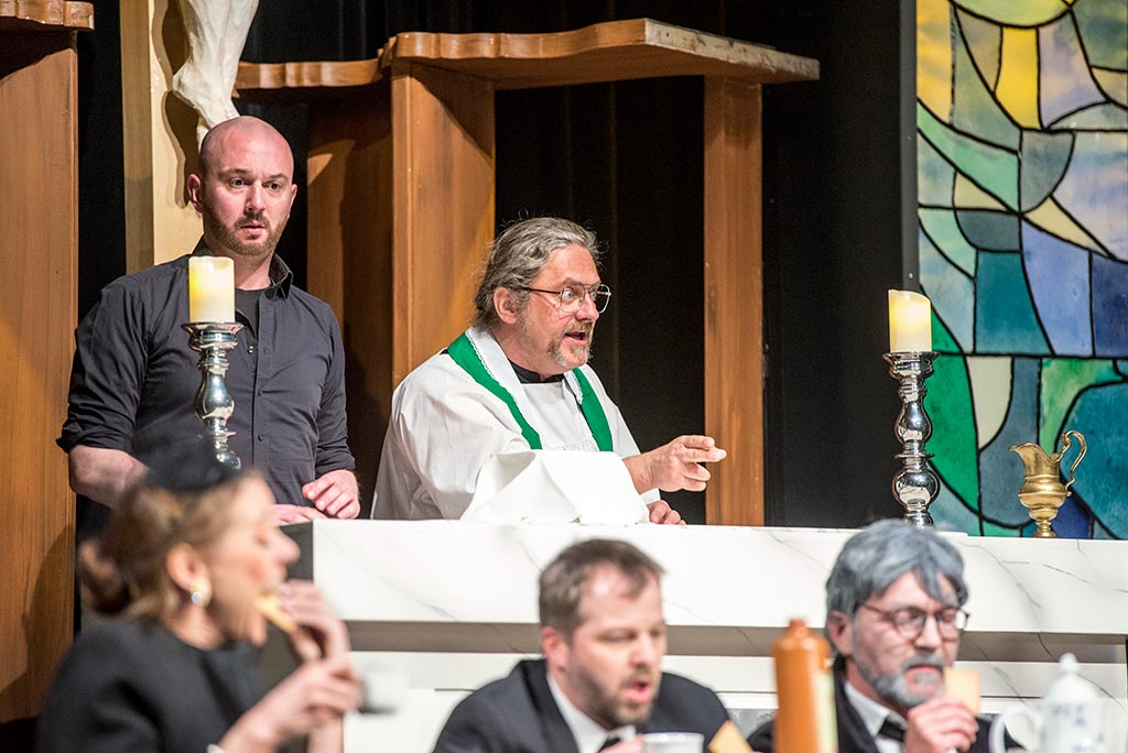 Turbulentes Trauermahl