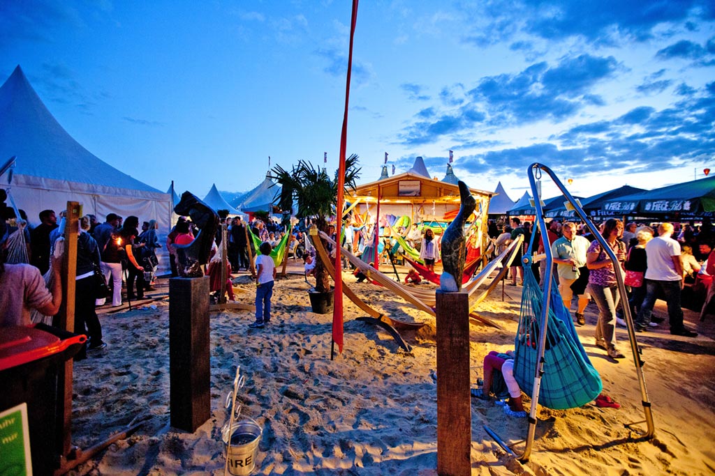 Urlaubsatmosphäre auf der Beachzeile