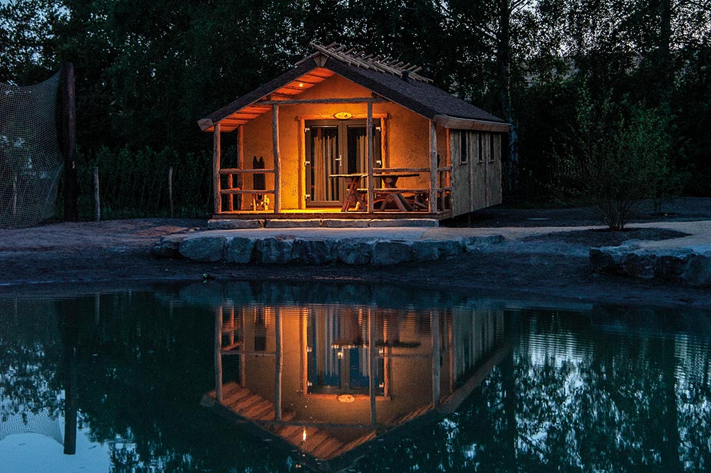 Abendstimmung im Germanenland am Alfsee