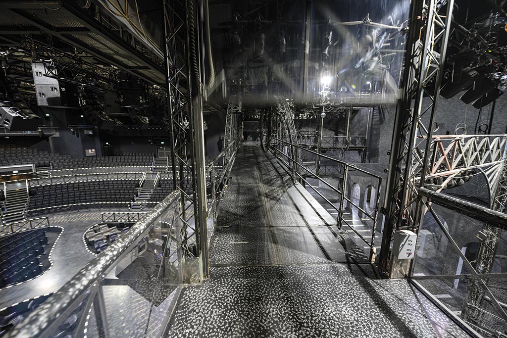 Die Zufahrt zur Brücke wird freigegeben