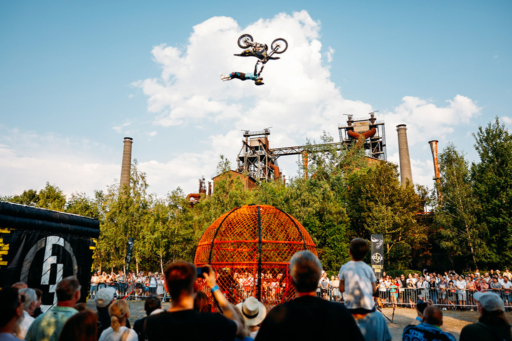Stunts im Landschaftspark Duisburg‑Nord